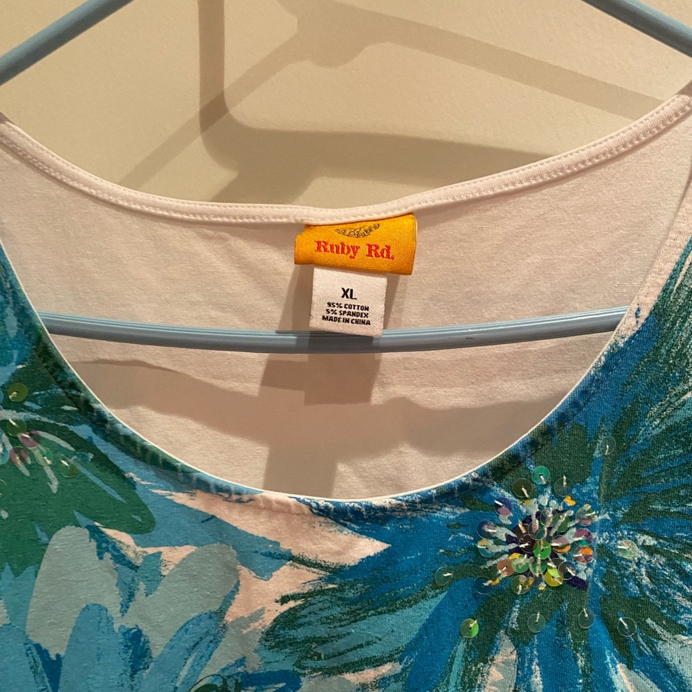 Ruby Rd Blue Floral Scoop Neck Tank Top - size xl - Picture 3 of 4